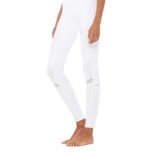 alo white yoga pants